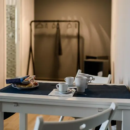 Bed & Breakfast Ampia Fiera Naples